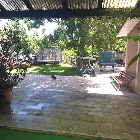 Casa Inflorita Garsoniere Parter 招待所 *