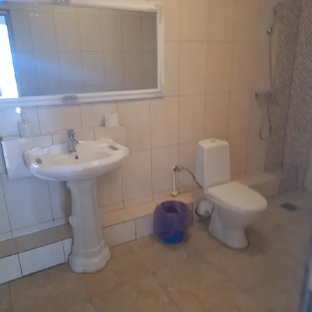 Casa Inflorita Garsoniere Parter Konukevi